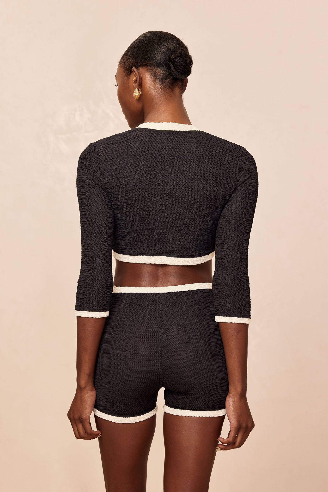 Santa Cruz Short - Black/Ivory Crinkle - Image 5