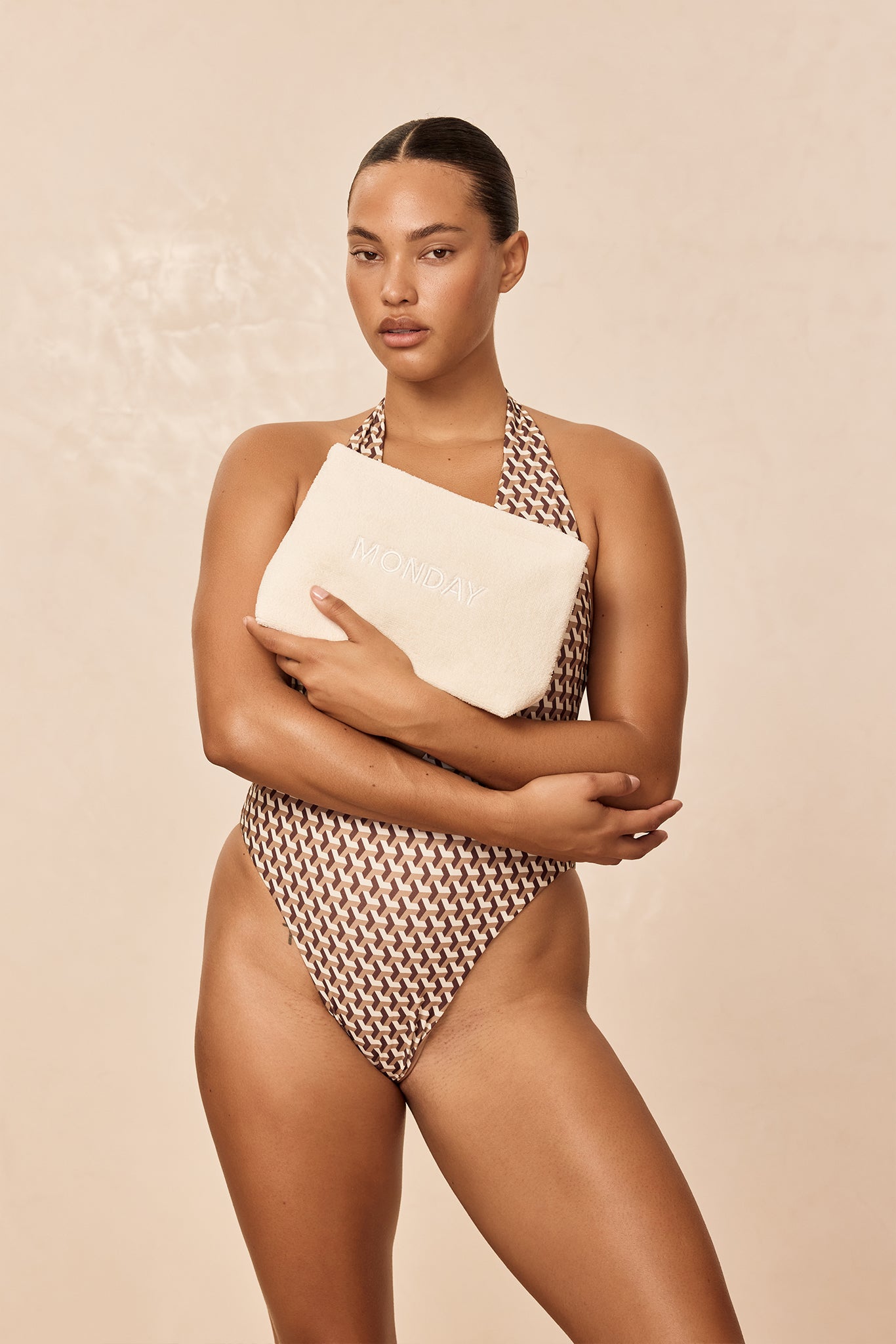 Monday Sunscreen Bag - Image 2